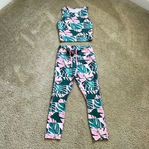 Nike Dri-Fit Cropped Top/Bottom Matching Set